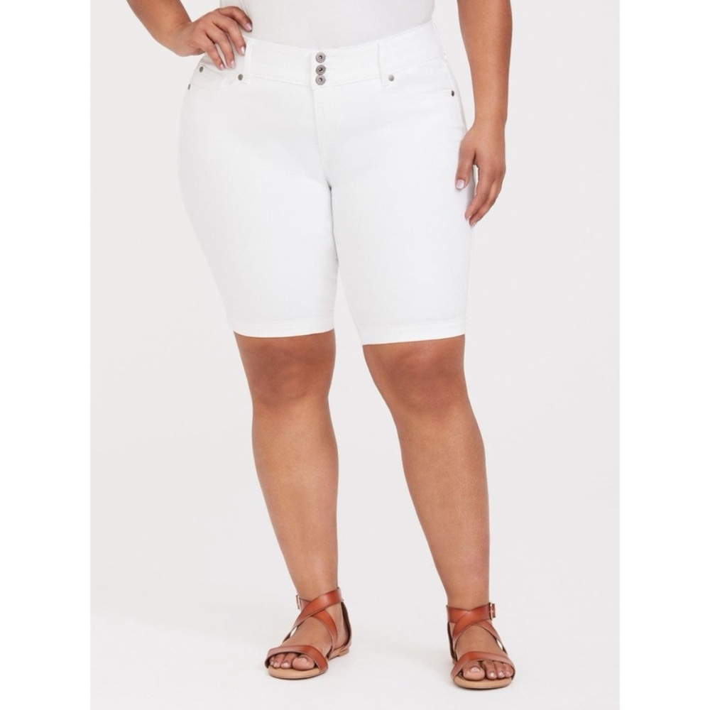 Torrid White Denim Bermuda Jean Shorts 12